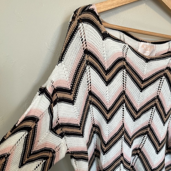 Lizbeth Chevron Pullover Sweater NWT - Picture 6 of 12